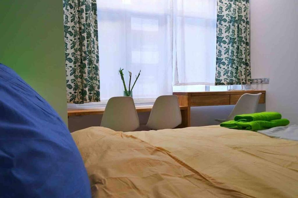 Casa Di Giorgio 10 Mins Walk From Port Apartment Piraeus